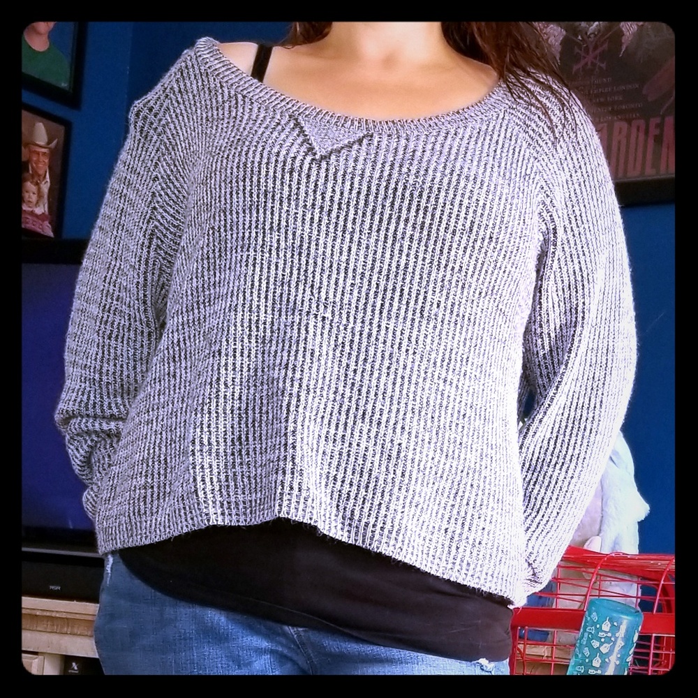 Torrid sz 2/3 sweater